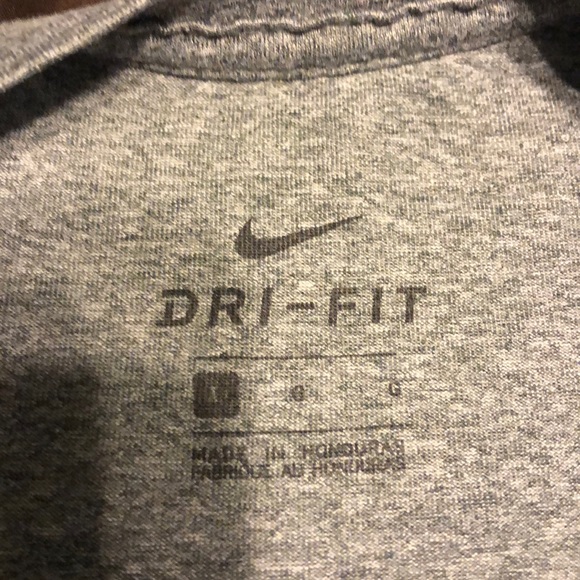 Nike Dri-Fit tee - Picture 2 of 3